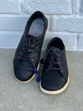 7 Chaco Davis Lace Leather Sneakers